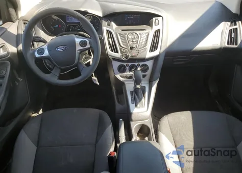 2014 Ford Focus Se z USA, uszkodzony, nr VIN 1FADP3K22EL174385